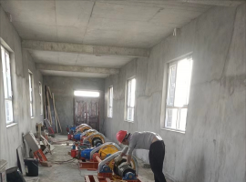 和田地区于田县启闭机安装现场