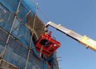 阿瓦提县库木力克闸除险加固工程卷扬式启闭机安装现场