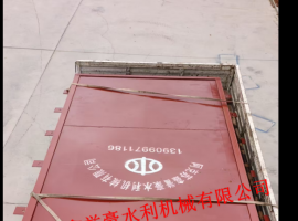 三团的闸门及启闭机装车发货